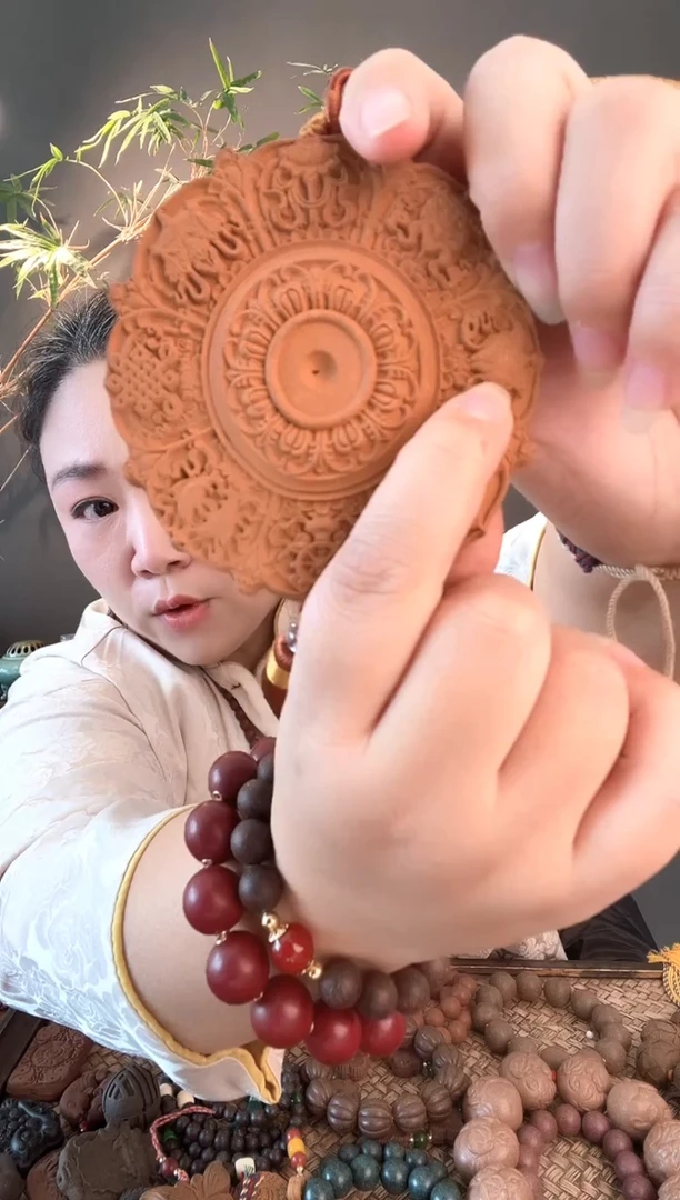 泥塑玄坛降真香八宝莲花 （手工微瑕）