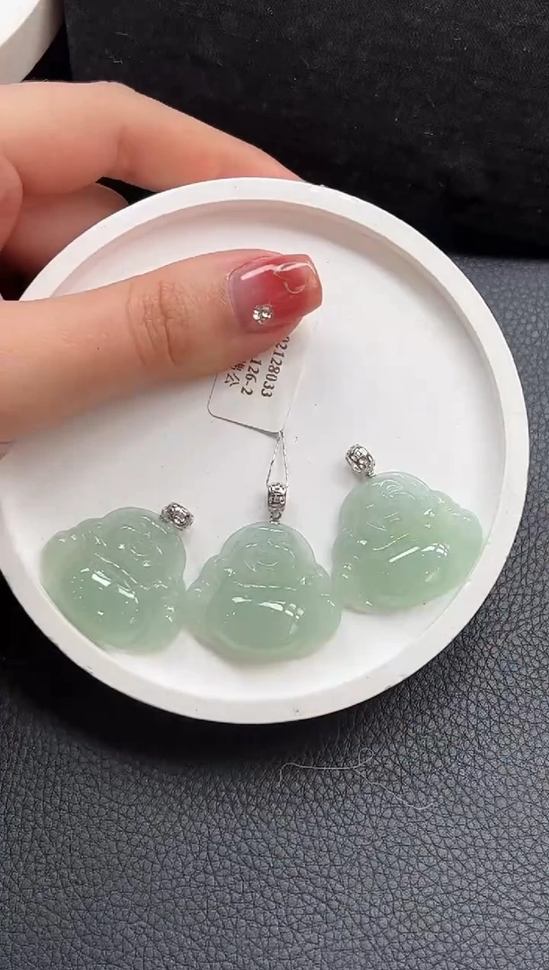 【闪购商品】翡翠颈饰18K金镶嵌佛公多样性发1件