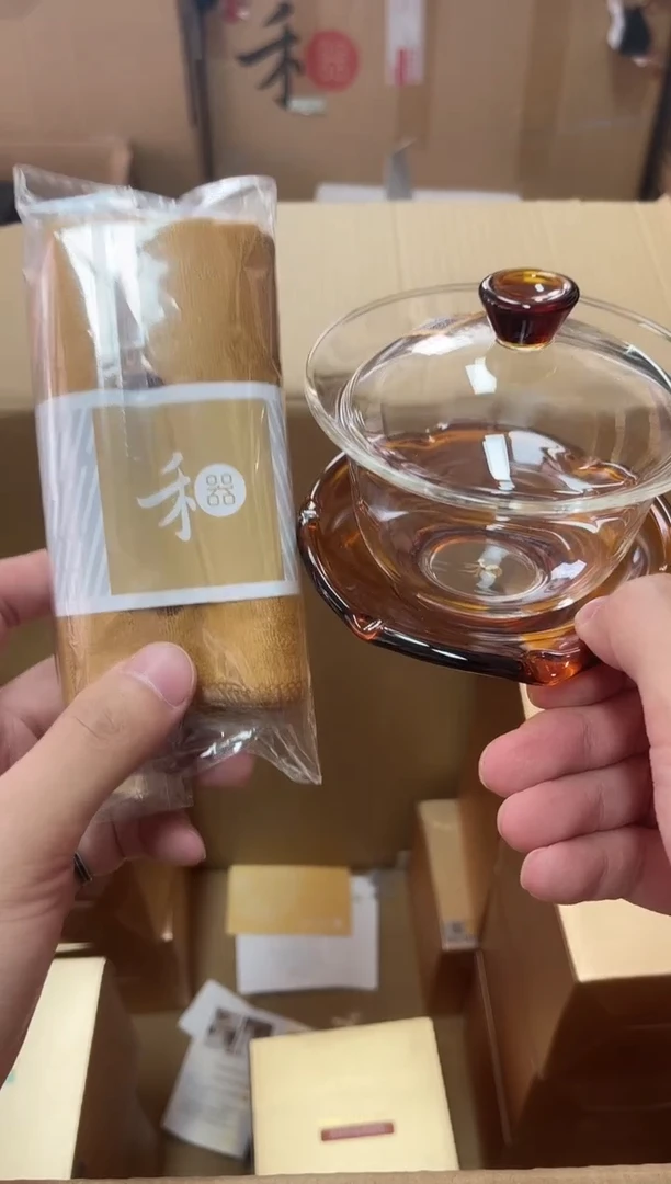 【闪购商品】禅语盖碗琥珀色+茶巾。。。。