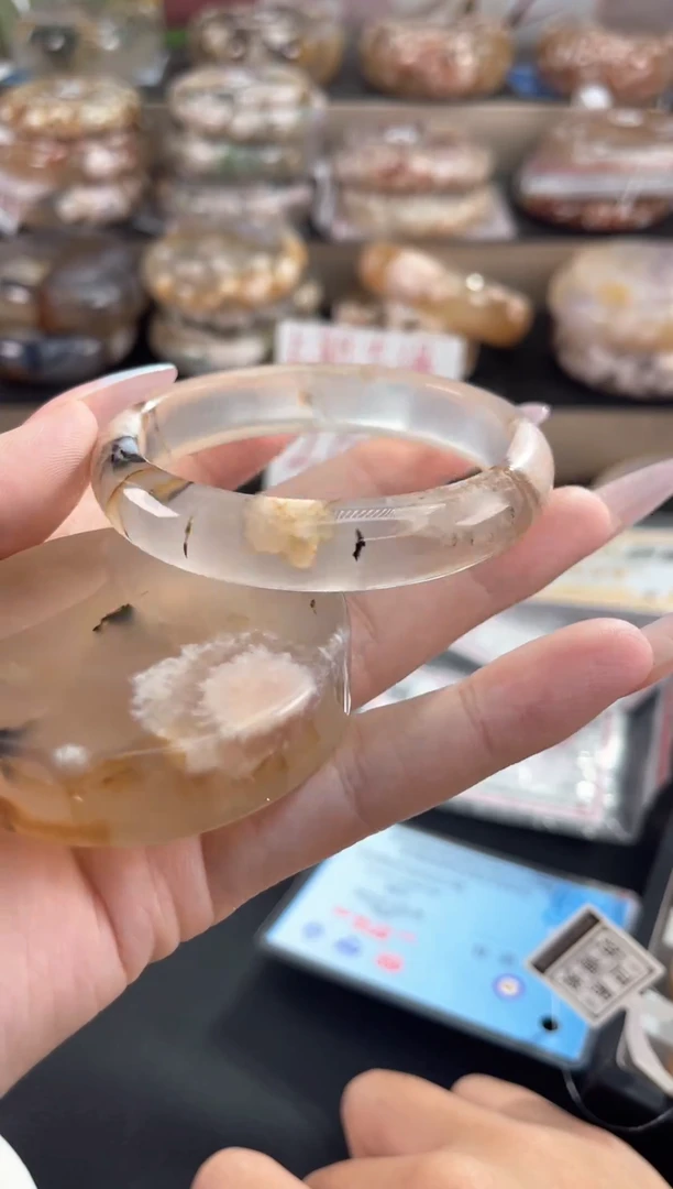 未镶嵌手镯石英质玉天然樱花玛瑙手镯（镯心赠品不保证完美）56