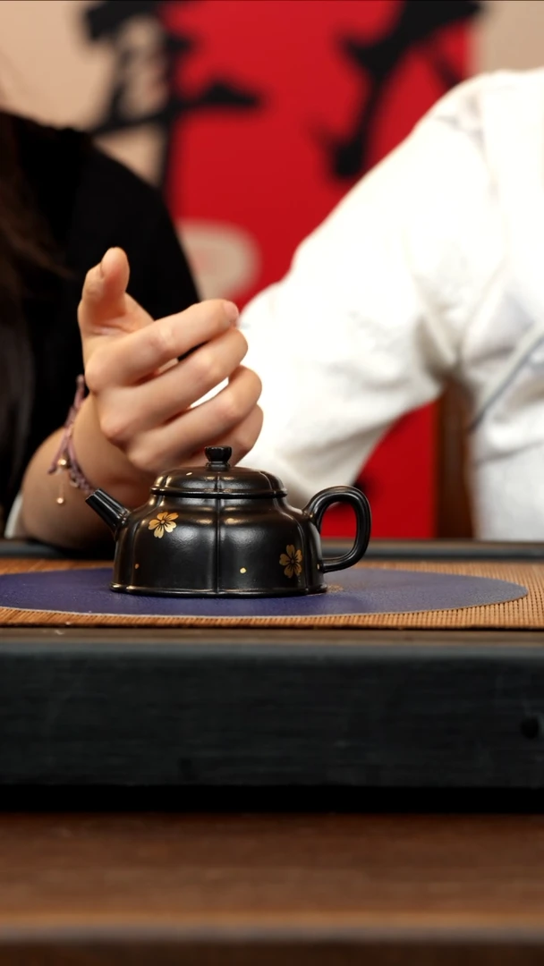 【闪购商品】紫砂茶壶GS 黑朱泥 梅花 160cc