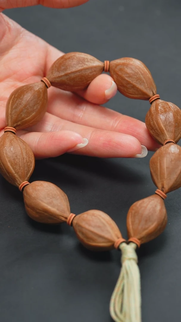 橄榄核手串2.1×3.0以上铁盒核素串