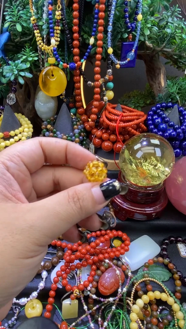 未镶嵌颈饰琥珀蜜蜡吊坠