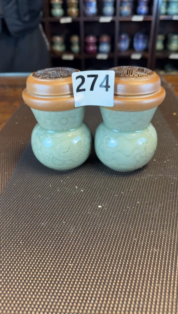 仙露明珠 双狮绣球 一对 274