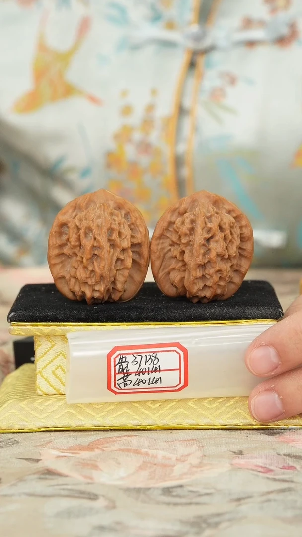 【闪购商品】文玩核桃把件非嫁接马老四