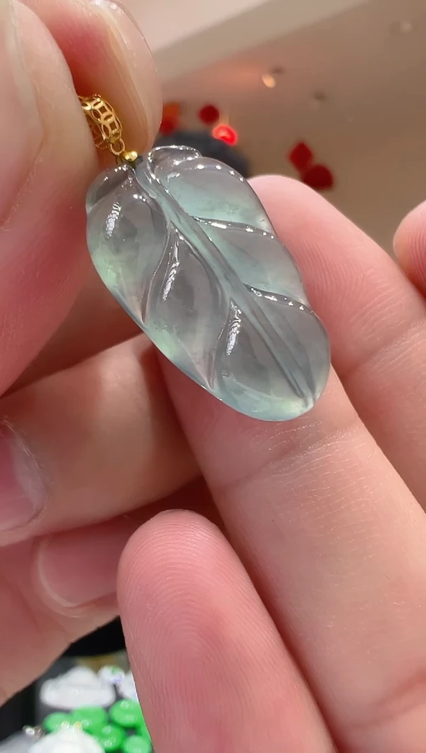 【闪购商品】翡翠吊坠(不含链)18K金镶嵌