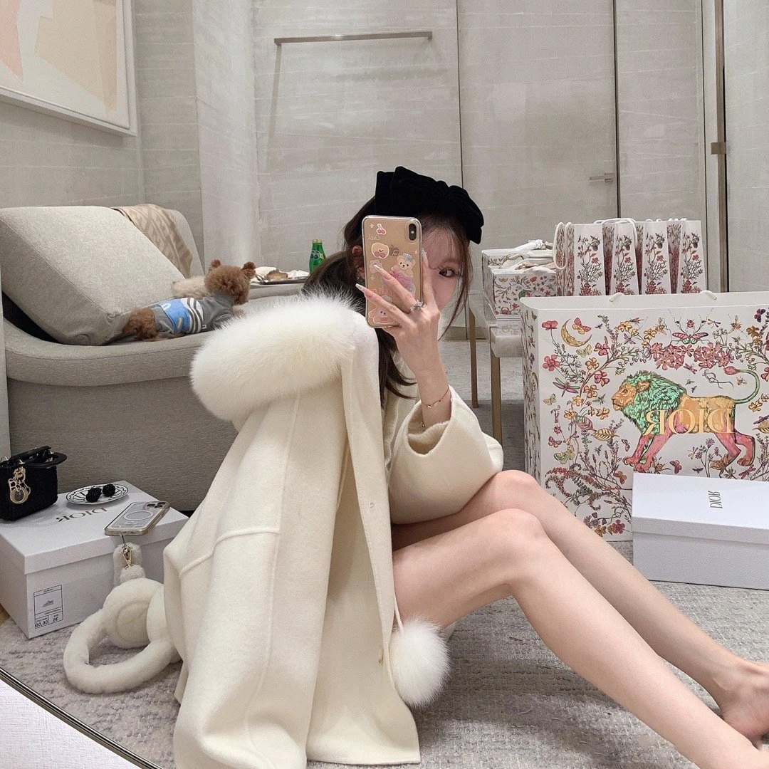 mignon又见海瑟薇/娇俏弧度 定染10羊绒 小个子大衣