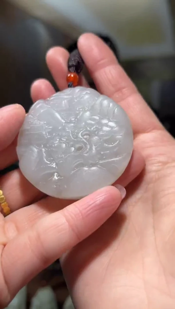 颈饰未镶嵌和田玉.