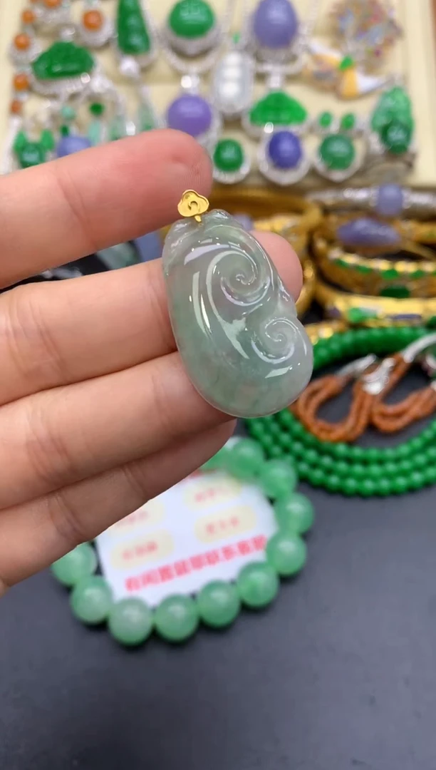 颈饰18K金镶嵌翡翠6-中国好珍宝