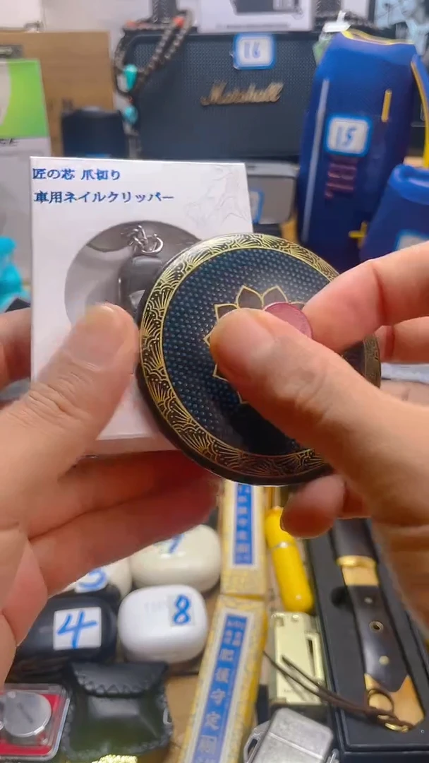 瓷片闪购商品 如图所示