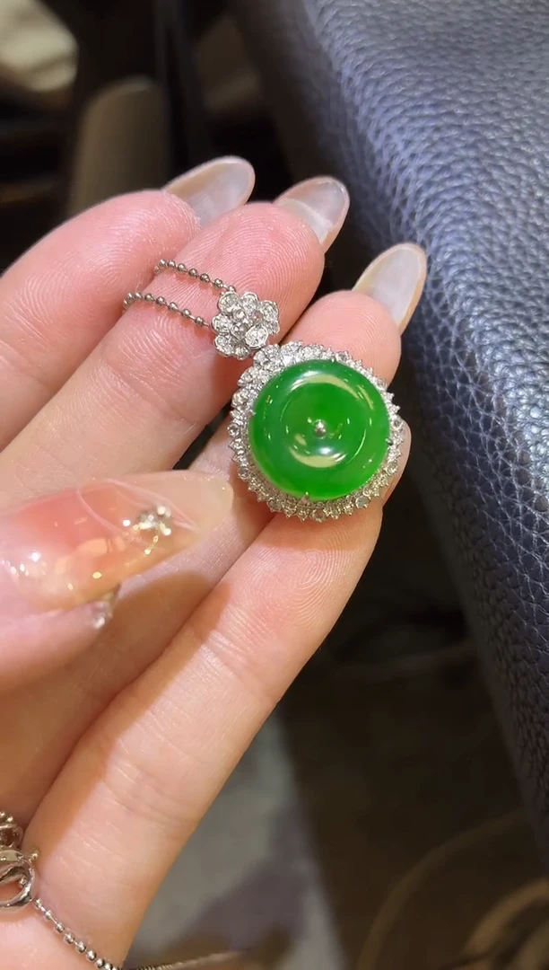 翡翠18K金镶嵌吊坠(不含链)40-扣子（多样性发货一件）不含链