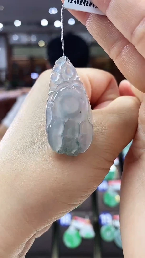 颈饰未镶嵌翡翠佛手