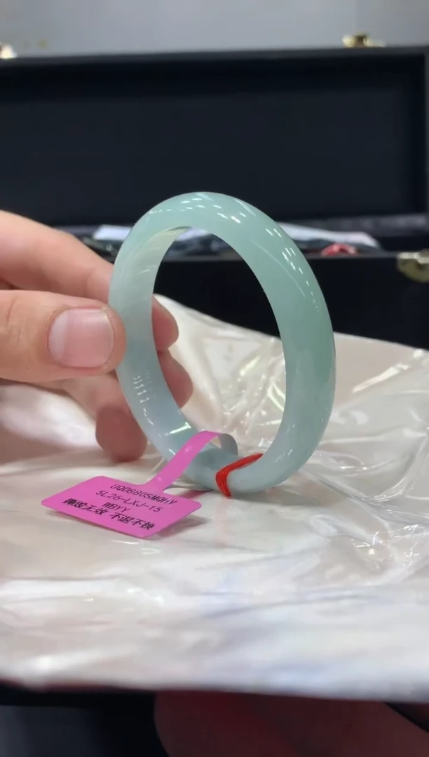 未镶嵌手镯翡翠翡翠手镯