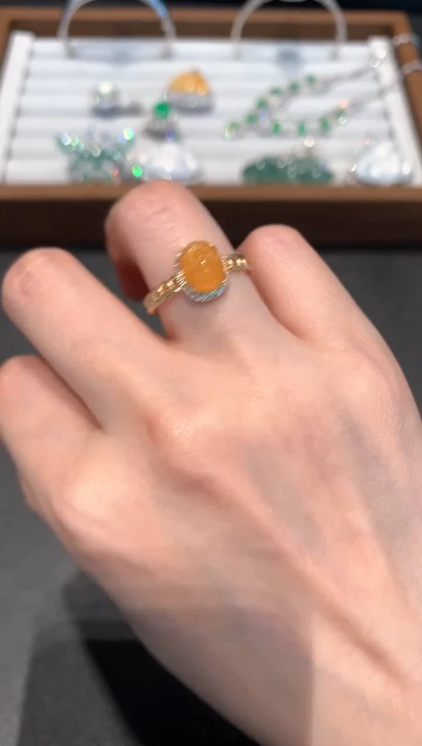 【闪购商品】翡翠戒指18K金镶嵌3800