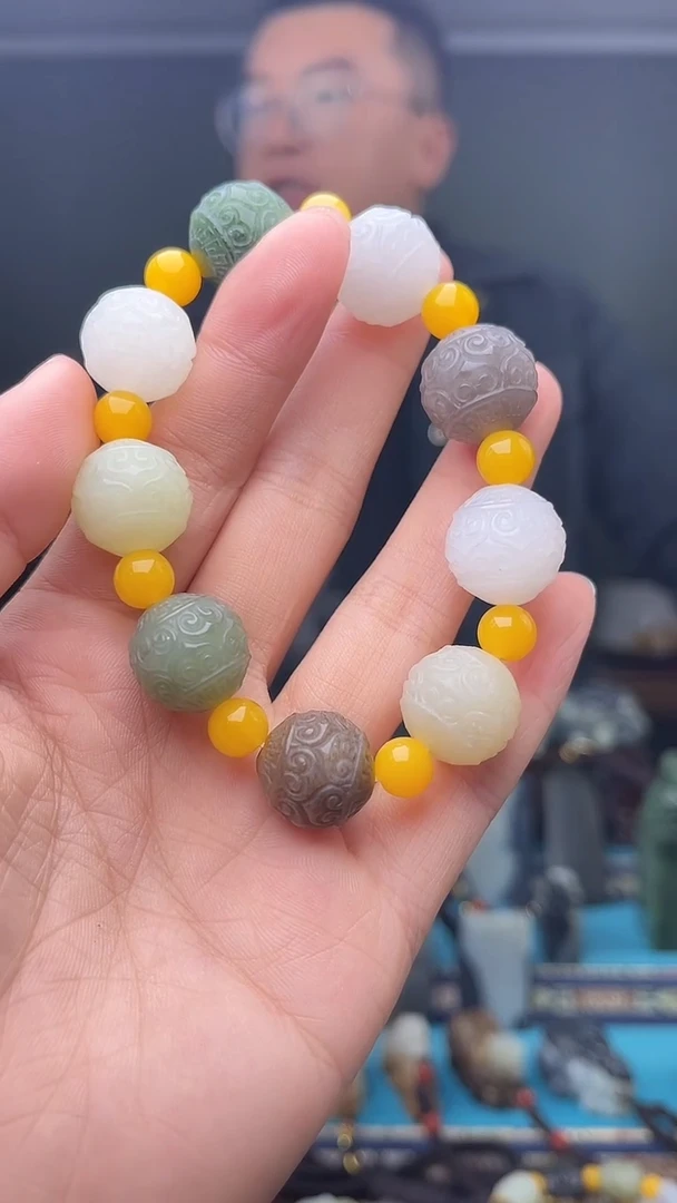 未镶嵌和田玉挂件1