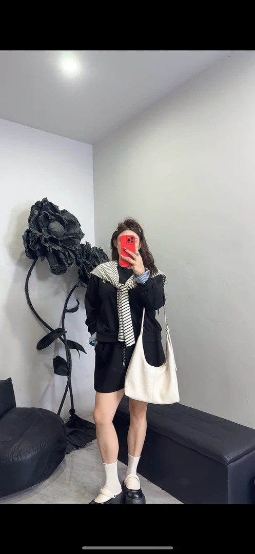 chic纯色休闲秋季显瘦卫衣套装