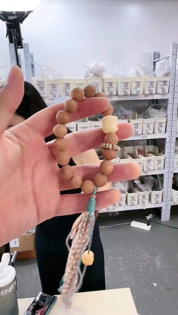 凤眼菩提吊坠F30QQC2740012-016