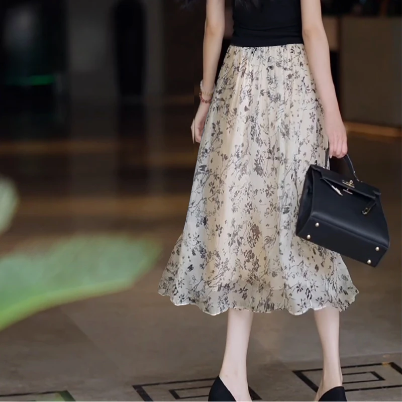 杏色印花雪纺半身裙温柔碎花大摆优雅梨型遮胯显瘦夏季新款沙滩裙