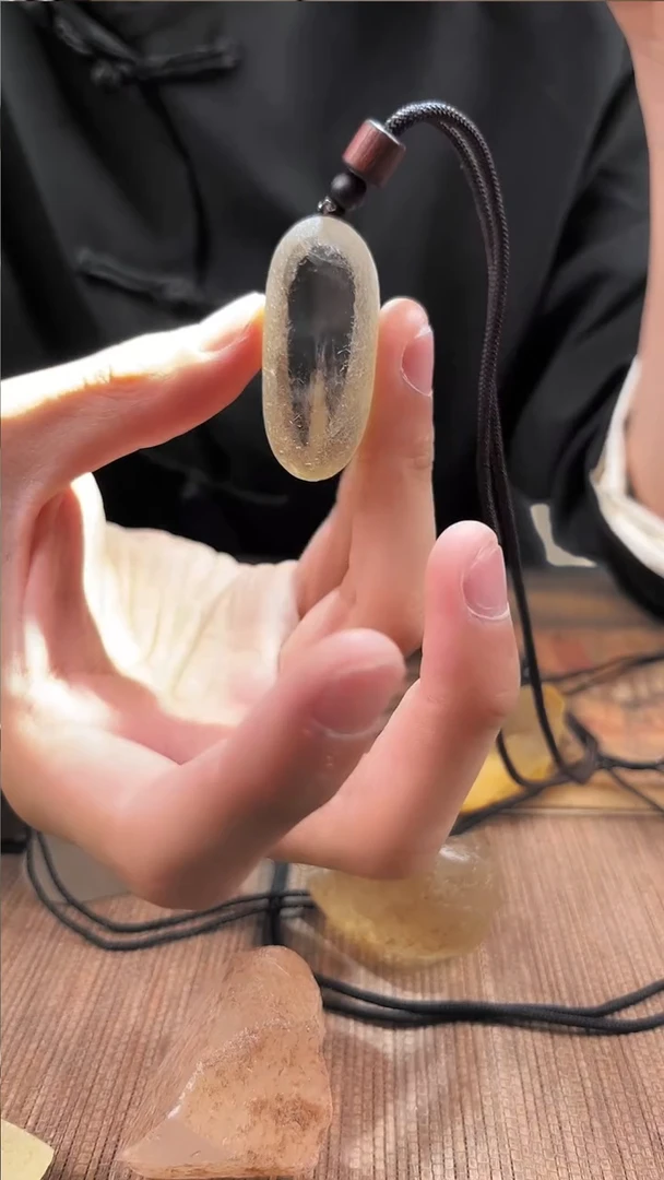 未镶嵌吊坠(赠链)水晶水晶