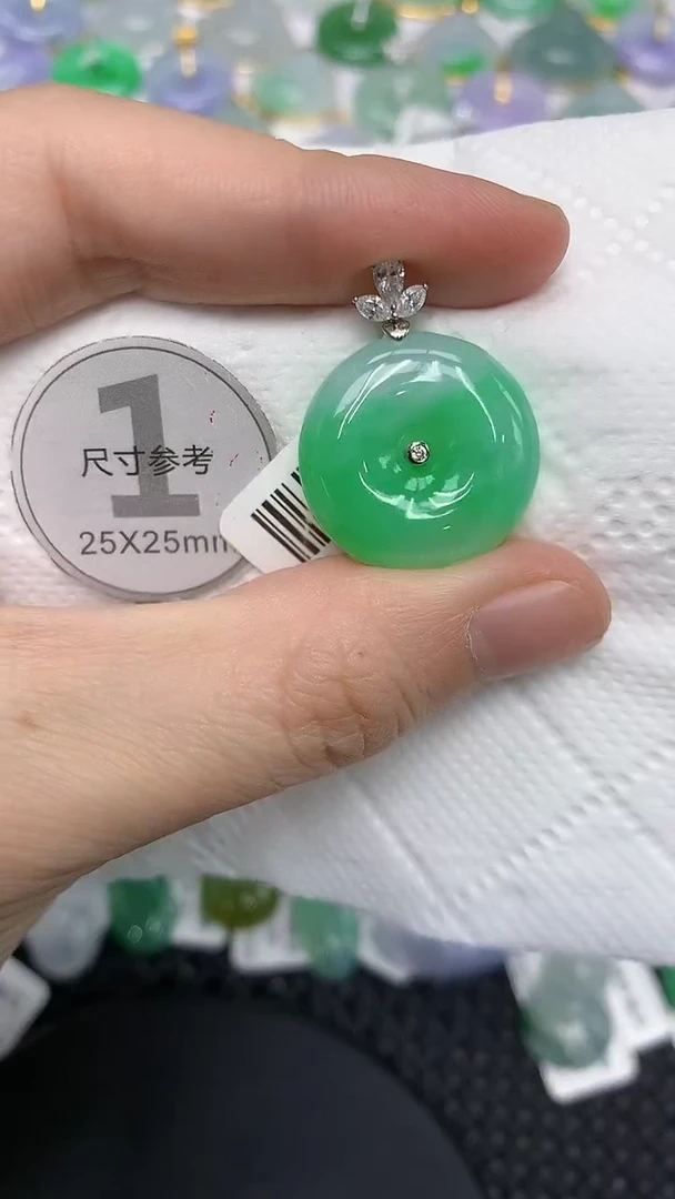 颈饰18K金镶嵌翡翠11111111
