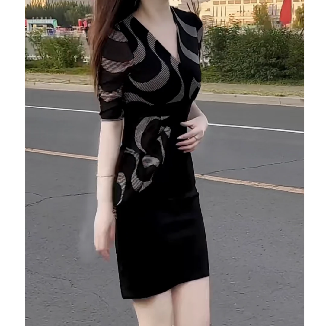 2025夏季新款百搭舒适韩版洋气修身宽松显瘦气质时尚洋气小黑裙