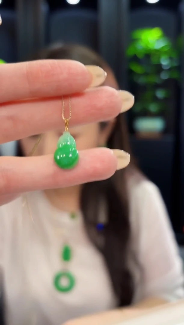 翡翠18K金镶嵌吊坠(不含链)缅料A货/多样性发货/一件