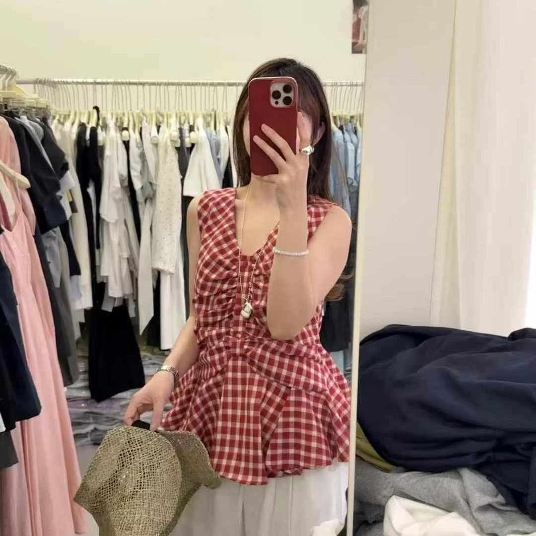 8836复古女孩 褶皱重工红格纹上衣