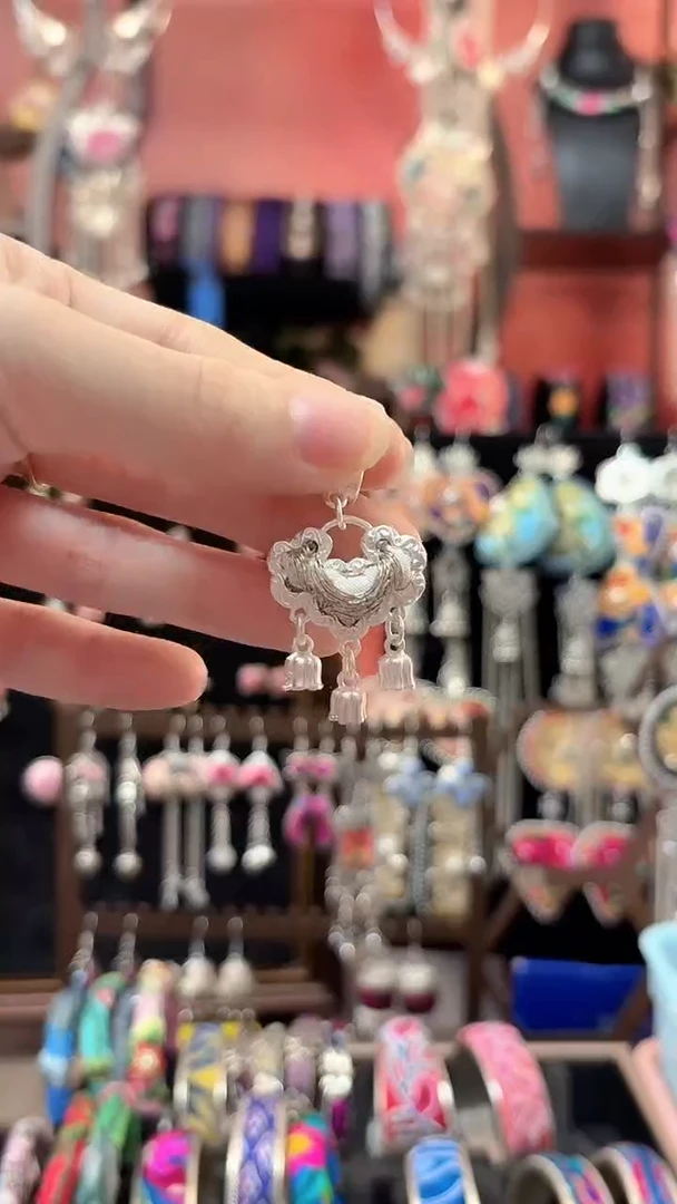 织绣 云织谣民族风精美饰品   467