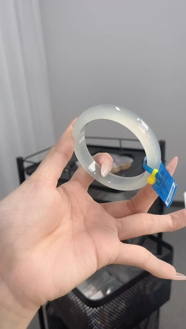 【闪购商品】玛瑙/玉髓手镯未镶嵌55-56圈