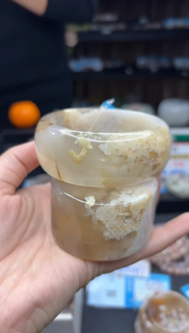 【闪购商品】石英质玉手镯未镶嵌241（62圈赠送镯心）