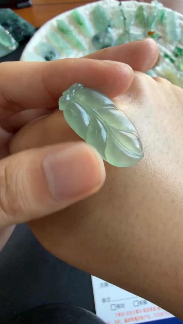 未镶嵌定制翡翠叶子