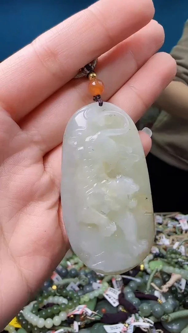 颈饰未镶嵌和田玉1