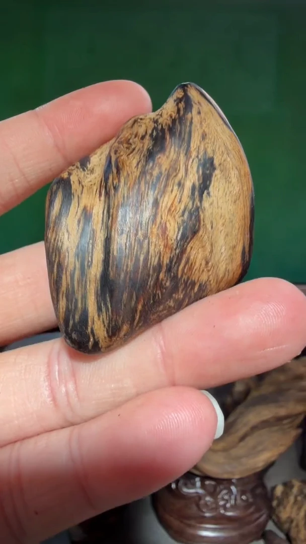 沉香吊坠海南红土多样性发一