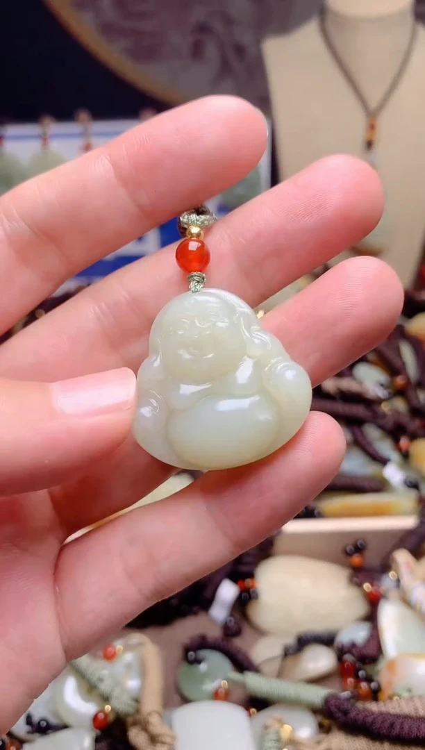 和田玉未镶嵌颈饰1