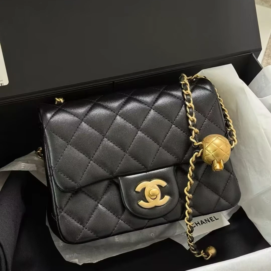 全新未使用 Chanel/香奈儿 香奈儿 cf方胖子黑金金球款百搭包/JM