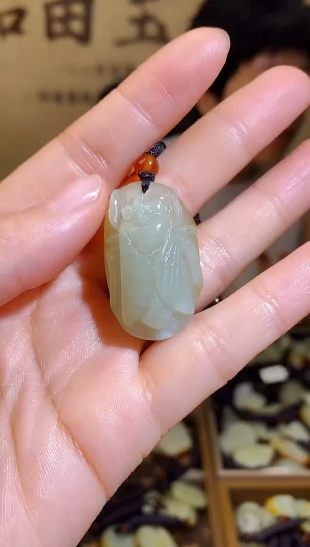 和田玉未镶嵌颈饰1