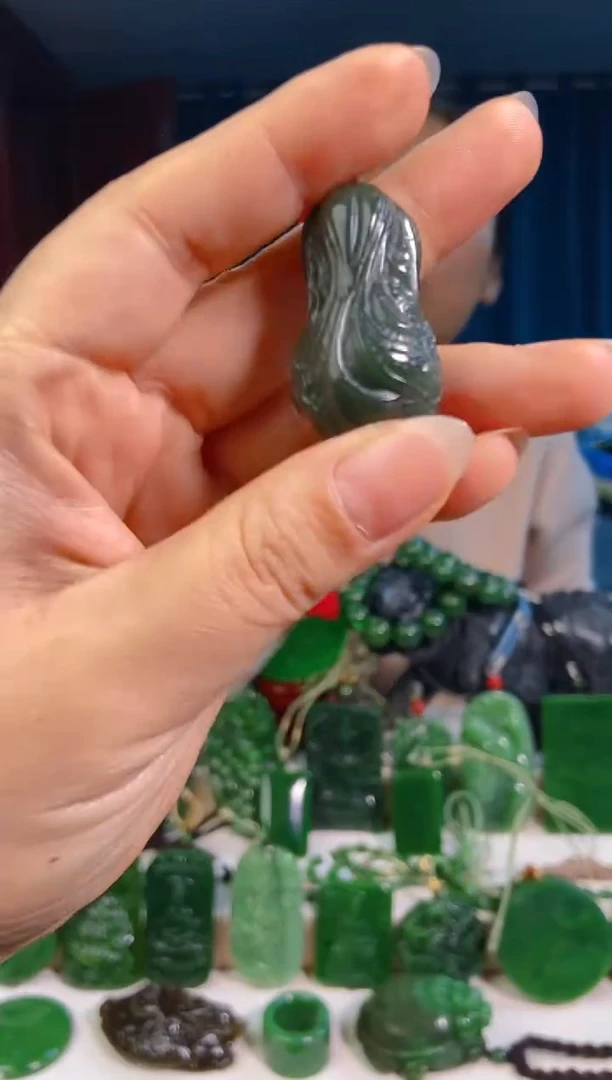 【闪购商品】和田玉未镶嵌挂件1