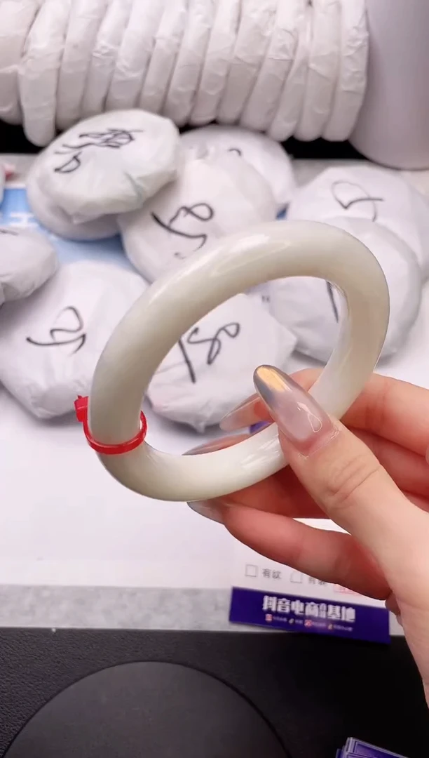 【闪购商品】和田玉手镯未镶嵌21K338-60