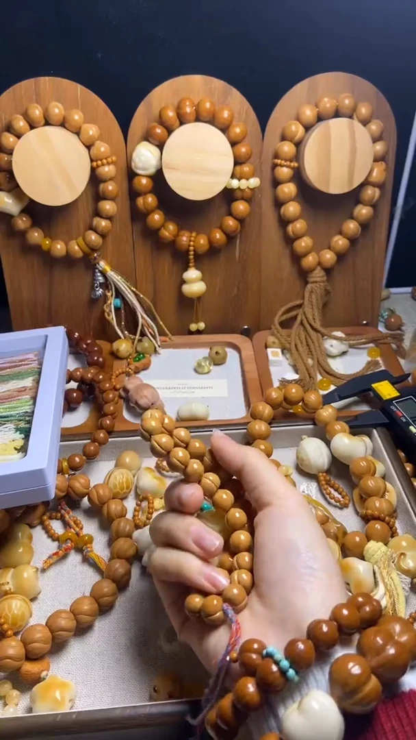 手串猴头核桃E****?全品纯手工小尺寸爱心绿跑环富甲吊坠复古流苏