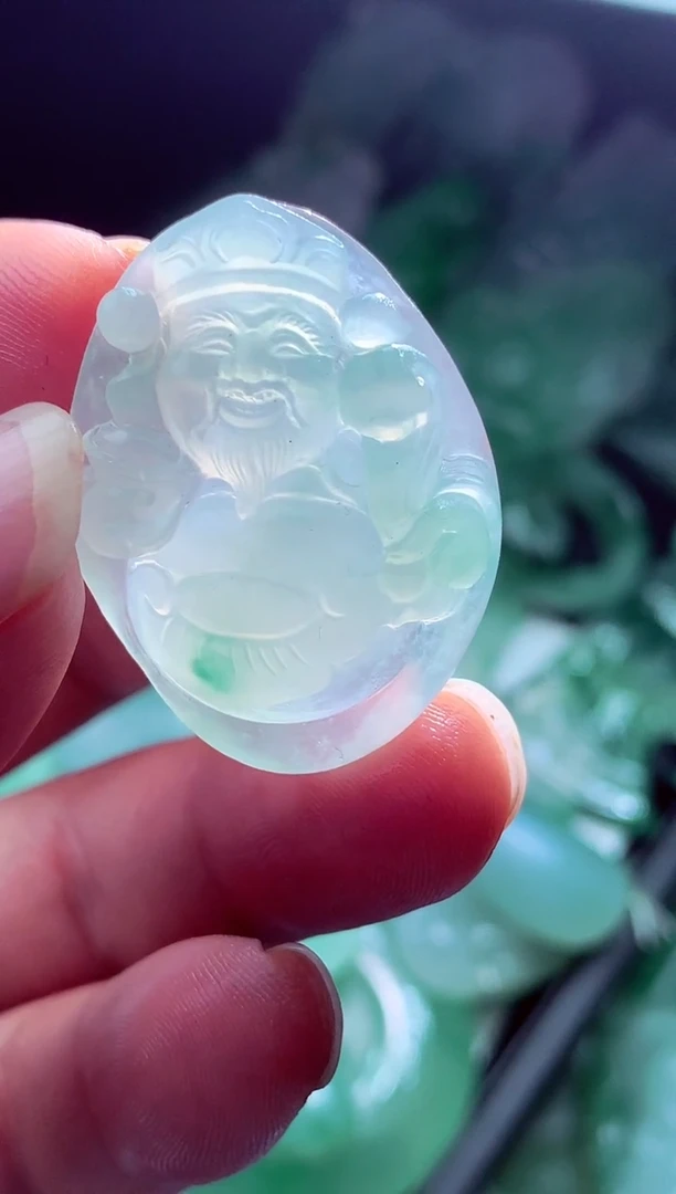 未镶嵌定制翡翠标*?翡翠毛货定制