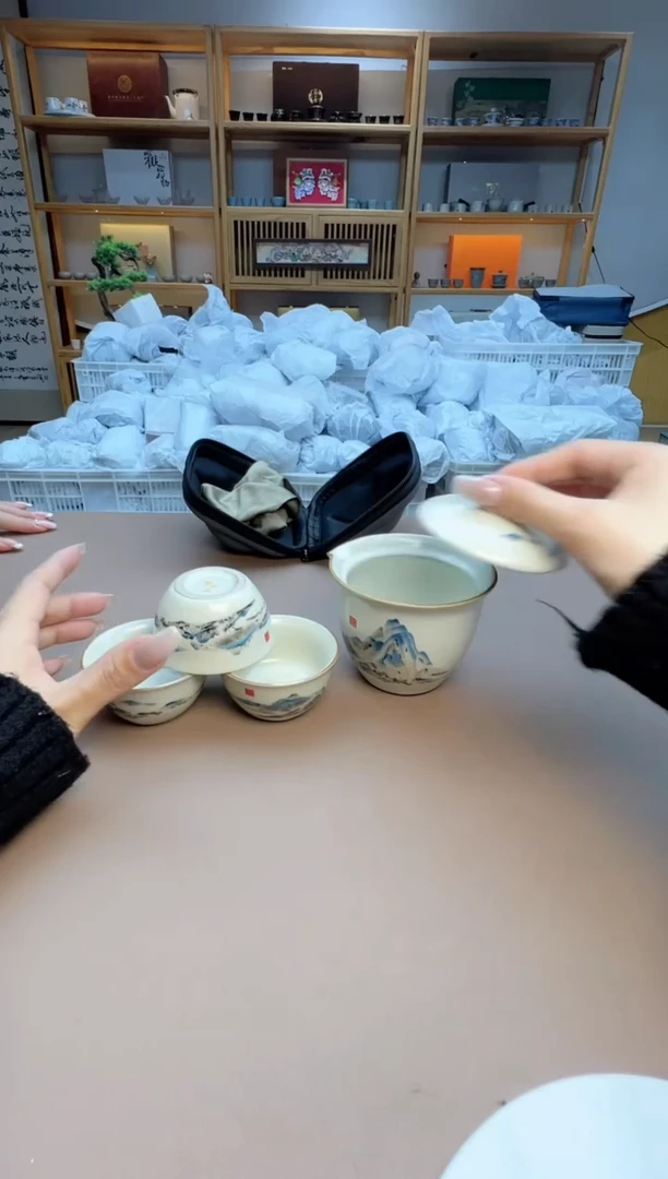 【闪购商品】摆件瓷制品S1111111111111