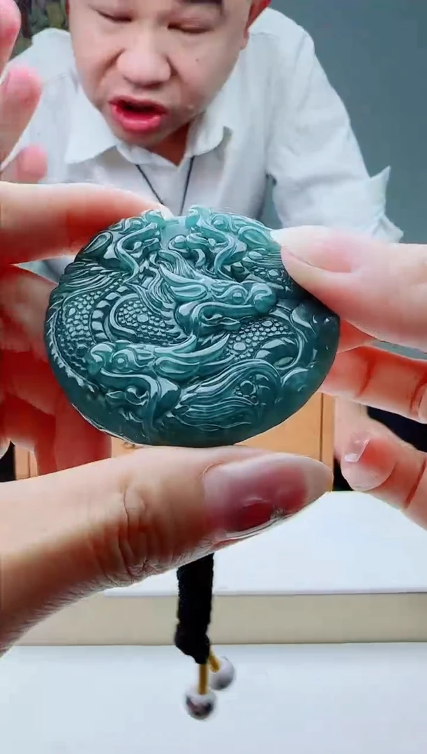 颈饰未镶嵌翡翠多样性发其一