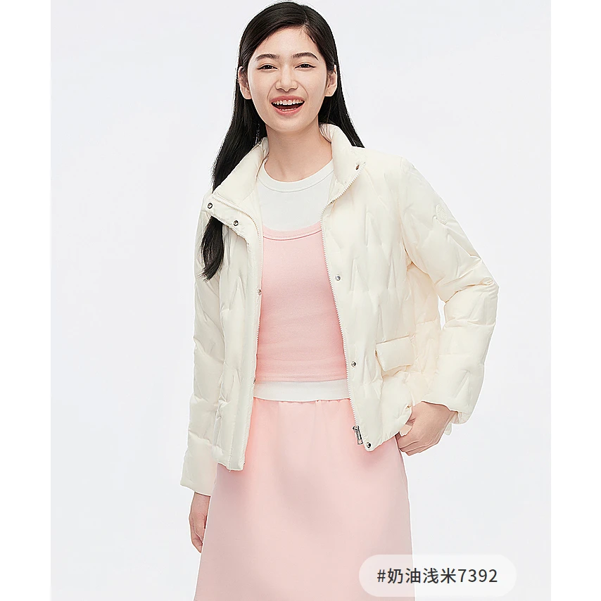 〈波司登〉2024秋冬季新款女短款羽绒服B40135302