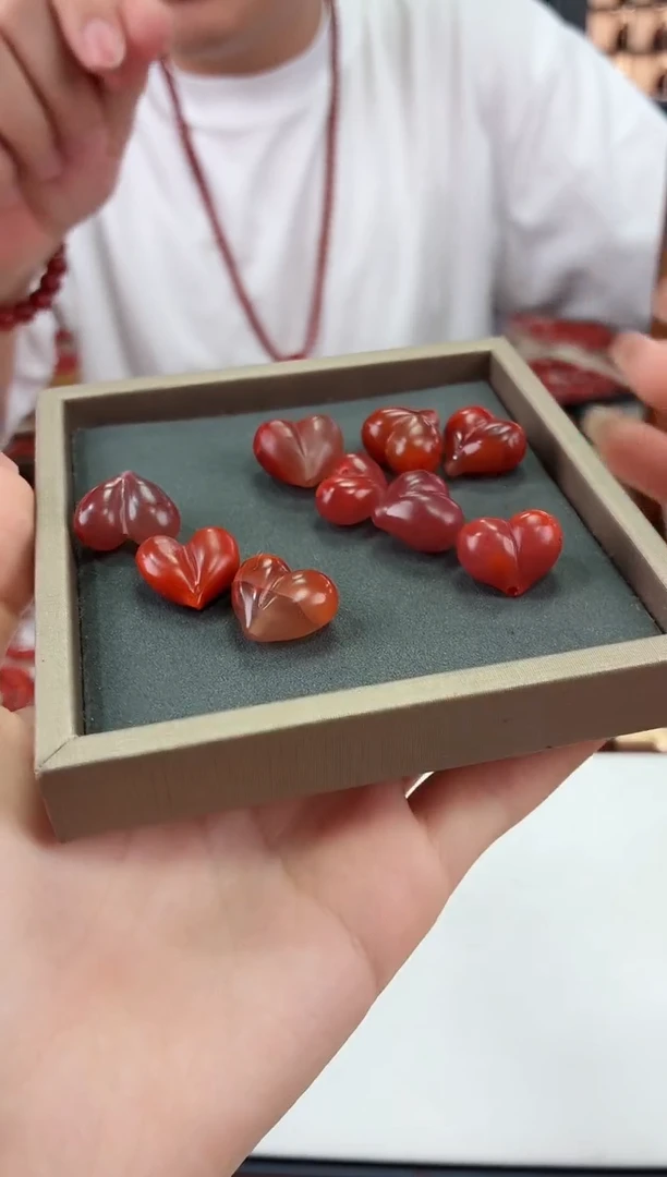 南红玛瑙屁桃单珠未镶嵌（多样式发其一）