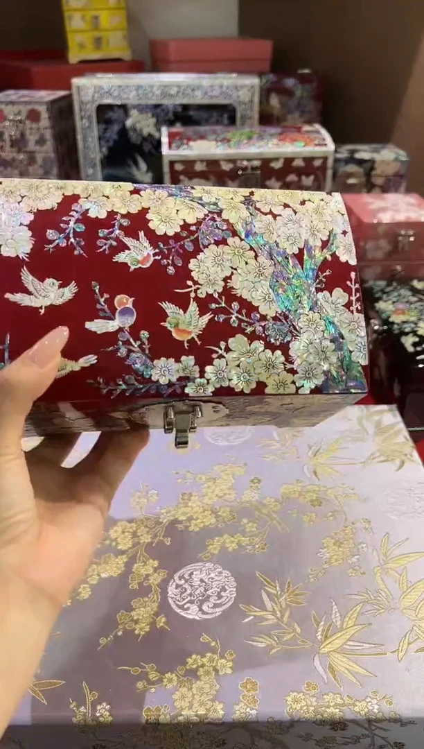 鱼锁绒布底·弘贝雅螺钿漆器文化馆