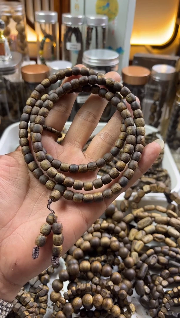 【闪购商品】沉香手串卡7 绿奇楠鼓珠多圈 多样性发其一