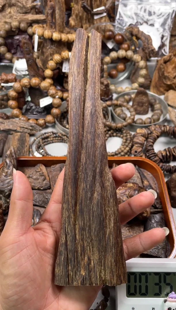 沉香沉香碎屑定* 达拉干  沉香