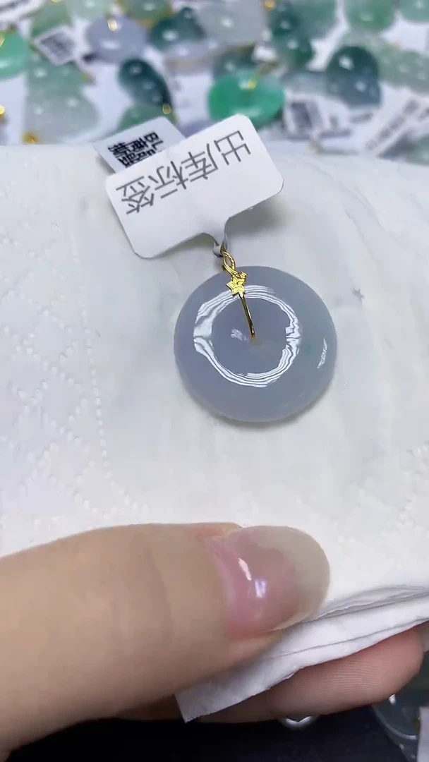 翡翠18K金镶嵌颈饰天然缅甸翡翠A货