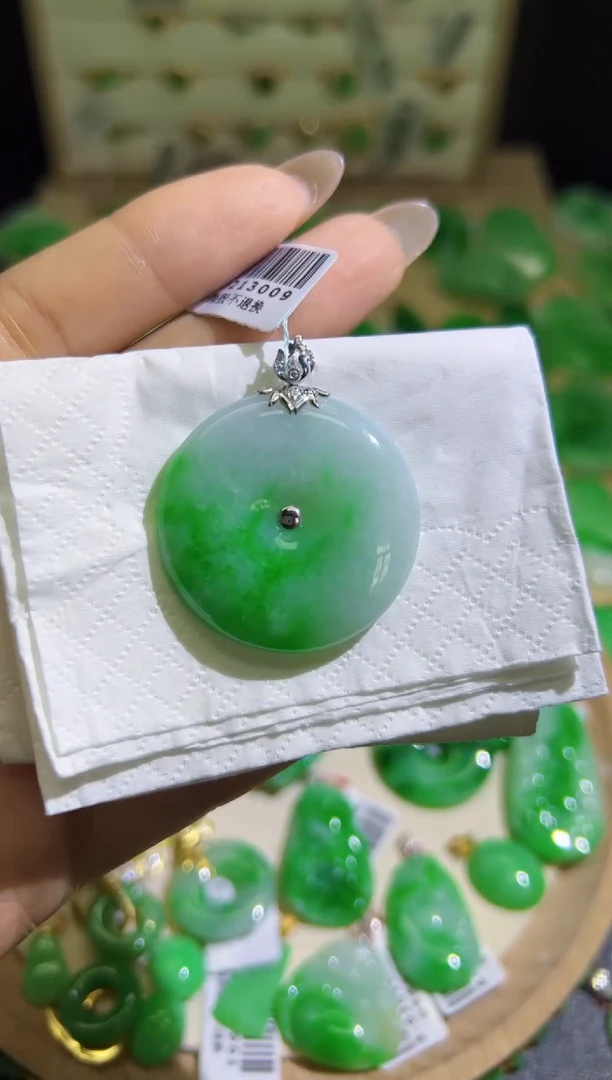 【闪购商品】翡翠颈饰18K金镶嵌Q缅料A货翡翠/支持复检/一件