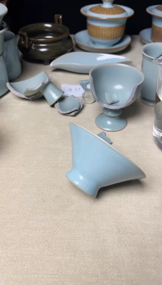 全品天青釉纯手工支钉斗笠杯